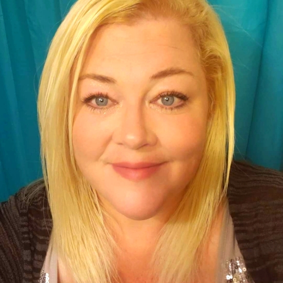 Meet your Posher, Jen - Picture 1 of 1